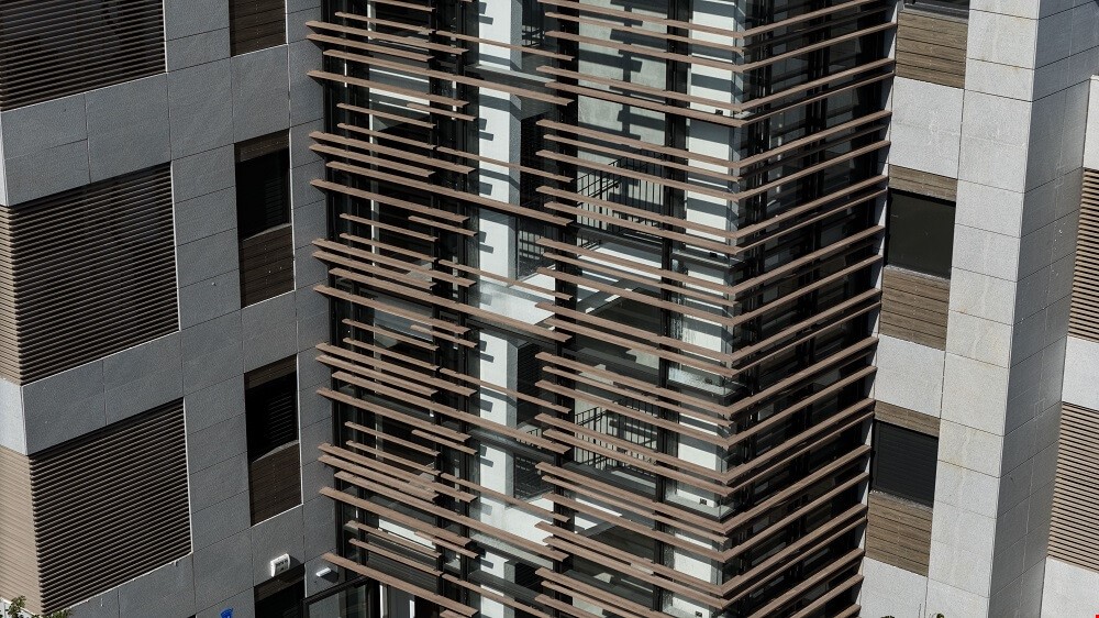 לוברים מאלומיניום - פרויקט המסילה הרצליה