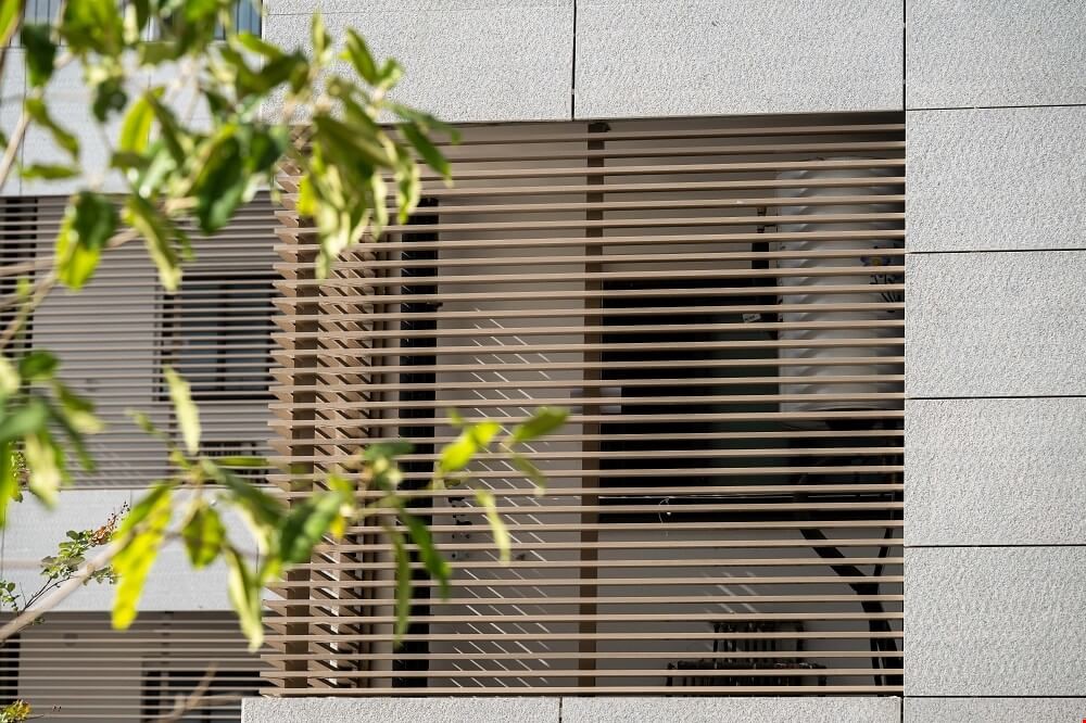 מסתור כביסה - פרויקט המסילה הרצליה  4