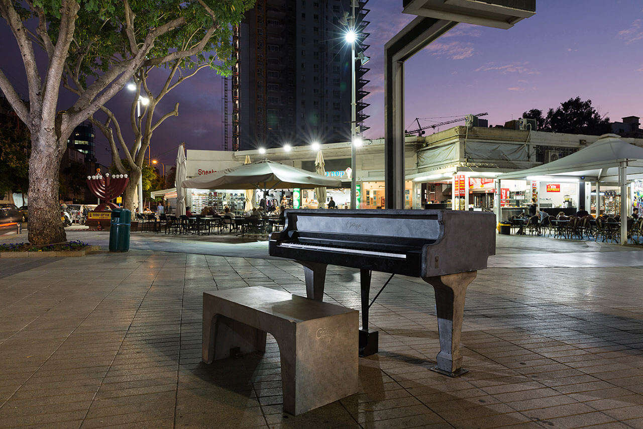 פסנתר מבטון