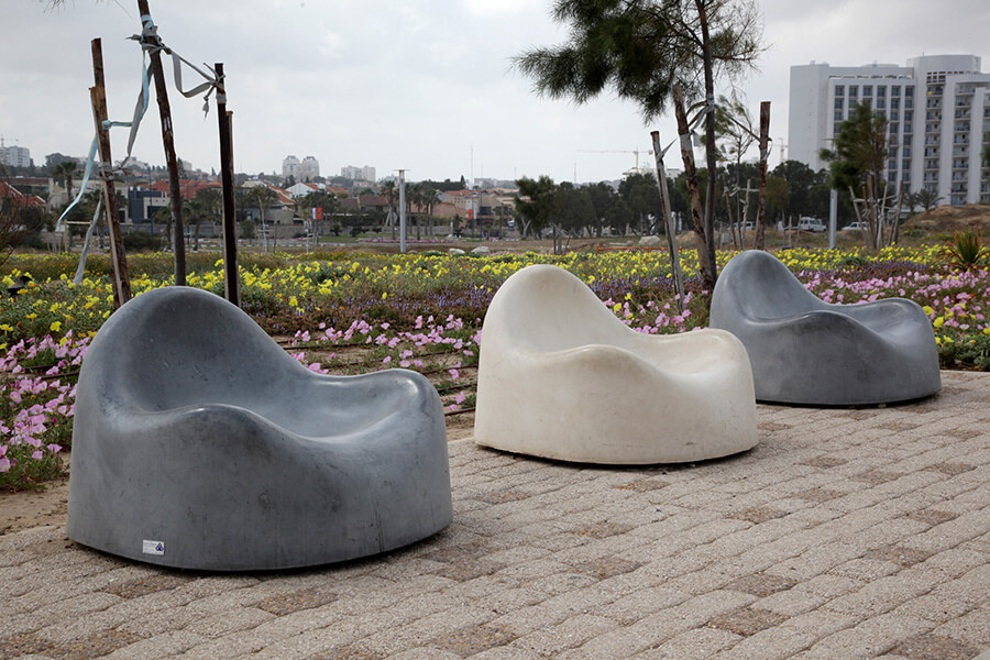 ספסלי בטון מעוצבים